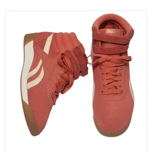 Reebok Freestyle Hi Women's Size 6.5 Coral Orange Suede Lace Up Lifestyle Sneake - Picture 1 of 9