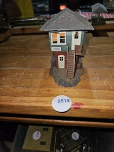 FREIGHT YARD CONTROL TOWER, HO SCALE,  DETAILED, SEE PHOTOS - Picture 1 of 10