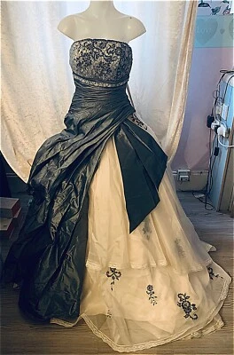 New Wedding dress grey & ivory size 4 - Image 1 of 4