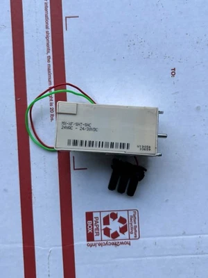 SCHNEIDER ELECTRIC 33659  VAC 24-30 VDC Undervoltage Release MX-XF Fully Tested - Image 1 of 4