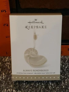 Hallmark Andenken Always Remembered Muschel & Perle 2010 Weihnachtsschmuck - Bild 1 von 8