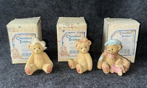 Cherished Teddies Sara Love Ya, Karen Best Buddy, Harrison Lote 3 Estatuillas de Oso - Imagen 1 de 22