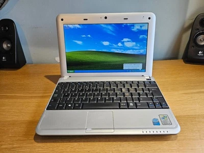 10" Advent 4211 Atom N270 1GB 160GB Vintage Retro Legacy Windows XP Netbook - Image 1 of 4