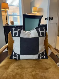 HERMES (Ecru Noir) Wool Cashmere Avalon Pillow Small Model - Picture 1 of 7