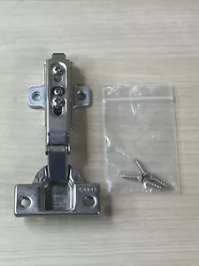 GRASS Hinge 1006-30 Clip On 110° Self Close Spring Full O'lay & Base Plate 46 - Picture 1 of 10