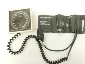 Tycos Sphygmomanometer Wall Mounted