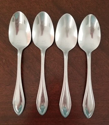 Lote de 4 cucharas de sopa ovaladas de acero inoxidable Pfaltzgraff 18/10 7 3/8" Foto 1 de 2