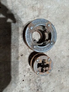Toledo  No. 11 Pipe Threading Dies 1 1/4 and 1/2 - Picture 1 of 3