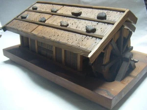Casa miniatura artesanal diorama molino de agua japonés vintage - Imagen 1 de 10