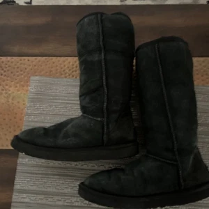 UGG Australia Classic Tall Größe 8 (5815, Lammfellfutter) schwarz - Bild 1 von 20
