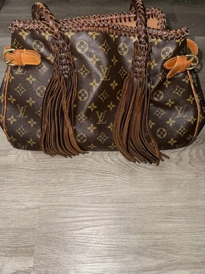 Bolsa de ombro Louis Vuitton Batignolles - Imagem 1 de 4