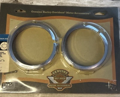 Par de anillos de ajuste de lámpara de paso Harley-Davidson OEM 69622-99B nuevo (con) Foto 1 de 3