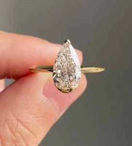 WOMEN'S 4ct Pear Cut Lab Grown Engagement Wedding Solitaire Ring 14K Yellow Gold - Picture 1 of 10