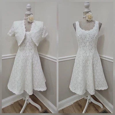VTG'80s/90s Lace Wedding Dress White Floral Lace  Bridal Dress/Beach or Garden  - Image 1 of 4