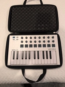 Arturia MiniLab MkII 25 Slim-Key MIDI Controller White Open Box - Picture 1 of 4