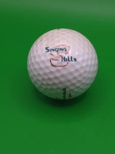 Pelota de golf SINGING HILLS GOLF CLUB en SYCUAN Logo PINNACLE EL CAJON SAN DIEGO CA - Imagen 1 de 3
