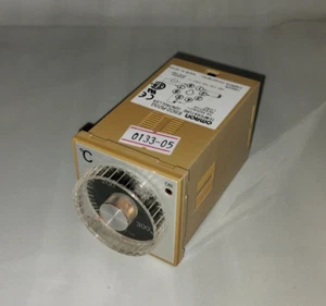 Omron E5C2-R20G E5C2R20G Temperature Controller 3A 250VAC Made in Japan - Picture 1 of 5