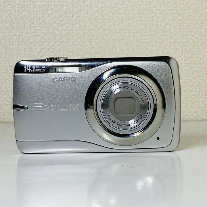 Casio EX-Z550 SR Digital Camera EXILIM Silver 26mm Wide Optical 4x 14.1Megapixel - Image 1 of 1