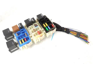 2017 17 Land Rover Discovery Sport Trunk Relay Fuse Box OEM - Picture 1 of 2