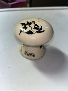 VINTAGE ENGLAND PIE BIRD PIE VENT ENGLISH - Picture 1 of 6