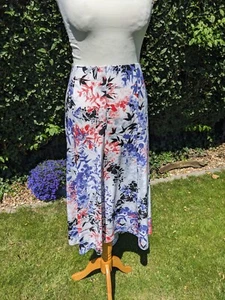 Nightingales Lightweight Floral Summer Stretch Size 28 Skirt - Picture 1 of 8