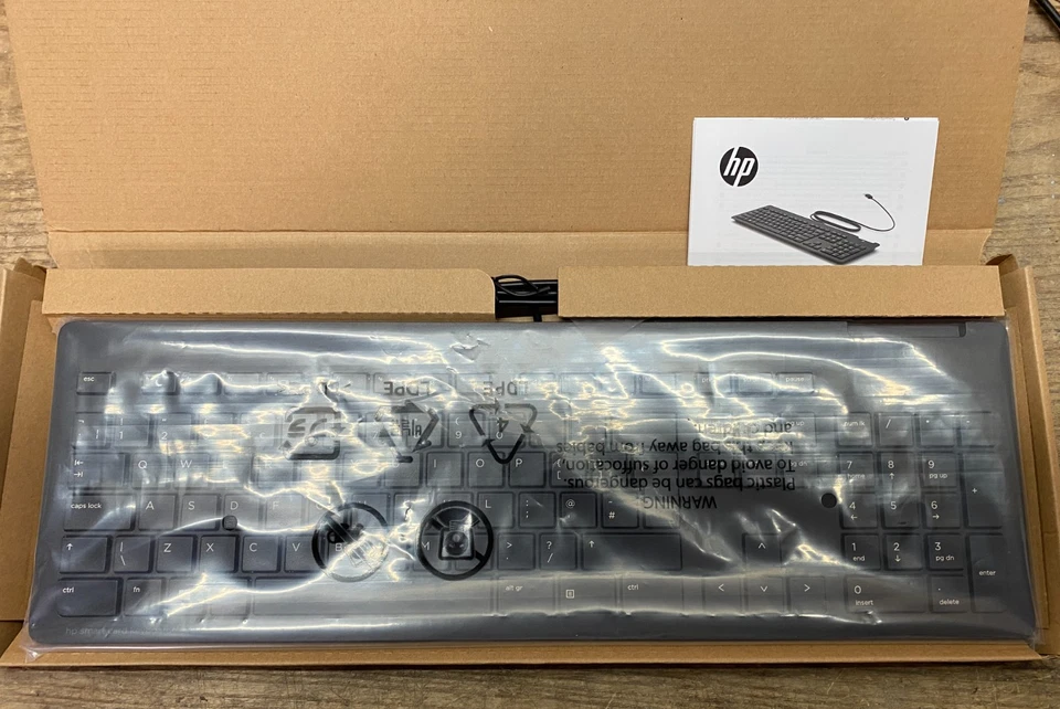 New HP USB Keyboard TPC-C001K Slim Built-in Smart Card Reader USCCID-UK Layout - Image 1 of 4