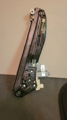 03 BMW 745LI 760i REAR DRIVER LEFT DOOR WINDOW MOTOR REGULATOR OEM 7138863 9058 - Image 1 of 4