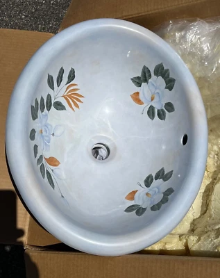 Juego de 2 lavabos de baño de porcelana pintados a mano LeBijou Magnolias Foto 1 de 4