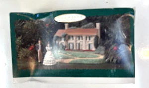 Hallmark 1996 Ornament Gone with the Wind "Tara"  with Rhett and Scarlet - Picture 1 of 7