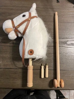 Stick Horse 毛绒 手工制作 Hobby Horse on a Stick 带木轮 真小马 — 第 1/4 张图片