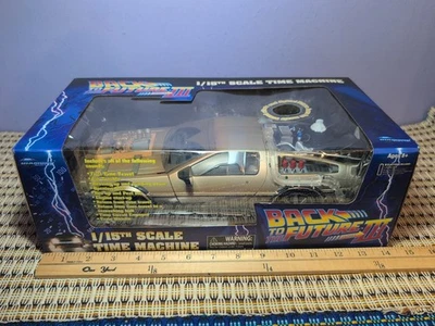 Back to the Future Part 3 Delorean 1:15 Scale Time Machine Diamond Select. New  - Image 1 of 4