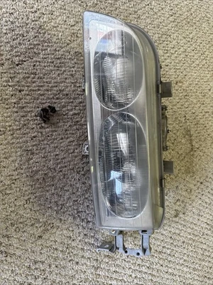 Conjunto de faros laterales del conductor Acura Legend 1992 perno usado incluido Foto 1 de 4