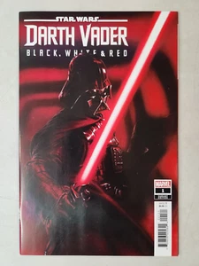 Cómics de Marvel Darth Vader negro, blanco y rojo edición 1 portada B (2023) - Imagen 1 de 5