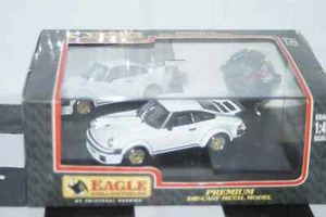 Universal Hobbies Porsche 934 Turbo Street Version in white 1:43 2307 - Picture 1 of 6