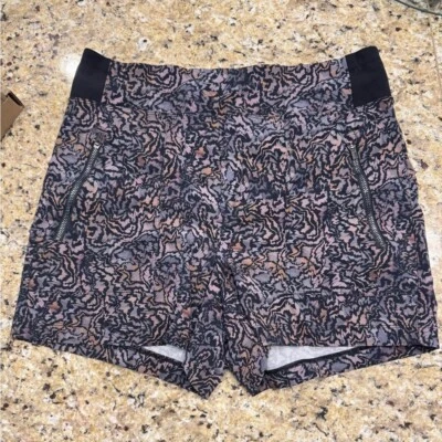 Athleta size 8 Patterned Women's golf Shorts - Image 1 of 3