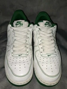 Size 8.5 Nike Air Force 1 '07 Contrast Stitch Pine Green - Picture 1 of 7