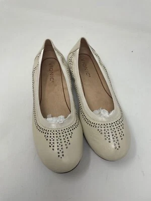 Vionic Womens 6.5 Perforated Leather Ballet Flats Whisper Cream Comfortable N7 - Image 1 of 4