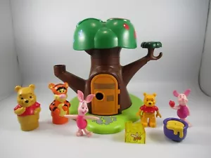 Winnie The Pooh Mr. Sanders Tree Playset With Figures - Picture 1 of 10