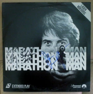 The "Marathon Man" laserdisc signed by Dustin Hoffman & Roy Scheider - Picture 1 of 2
