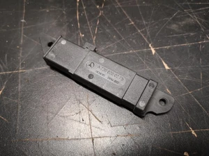 Mercedes R230 SL SL55 AMG Keyless Entry Antenna A2308200275 - Picture 1 of 2