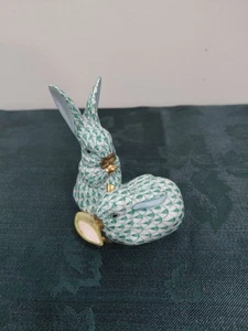 Herend Ungarn Porzellan Hasenpaar fressen Mais grün Netz Figur - Bild 1 von 7