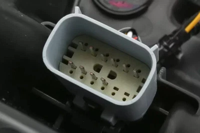 Genuine GM Driver Side Headlamp 42725480 - Image 1 of 4