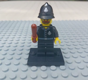 LEGO CMF Minifigure 71002 Series 11 - Police Constable (col11-15) col177 Bobby - Picture 1 of 3