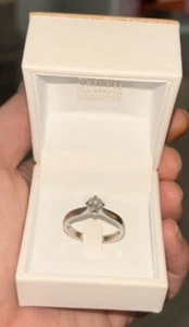 18ct White Gold 0.5ct Brilliant Cut Diamond Ring (VS2 Clarity) - Picture 1 of 10
