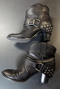 VERA Black Vegan Leather Ankle Western Boots Womans Size 7.5 Cowboy Diesel Ariat - Picture 1 of 13