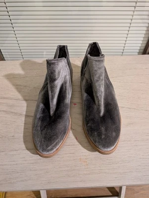 Dolce Vita Talla 8.5 Gris Tay Gamuza Puntera Almendra Bota al Tobillo Boho Zapato Cómodo Foto 1 de 4