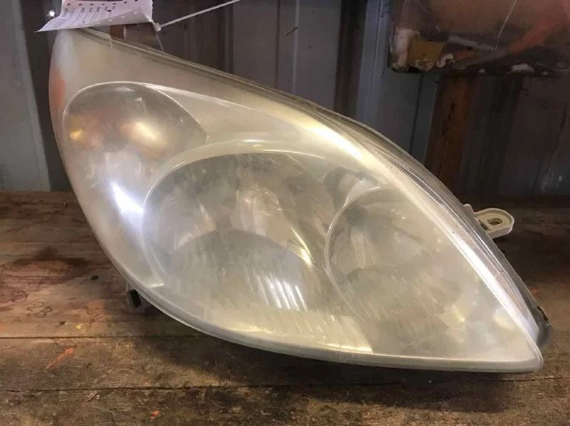 Headlamp Assembly TOYOTA MATRIX Right 03 04 05 06 07 08 Foto 1 de 1
