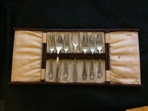 Vintage Fischgabeln Set in Schachtel versilbert 7 Stück - Bild 1 von 10