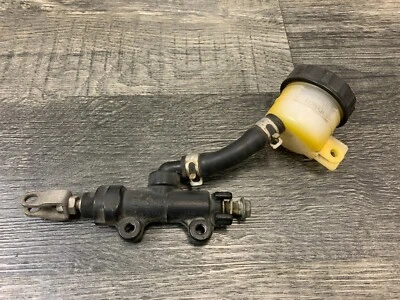 Cilindro maestro de freno trasero Kawasaki VN900 Vulcan 900 Custom Classic VN1700 OEM Foto 1 de 4