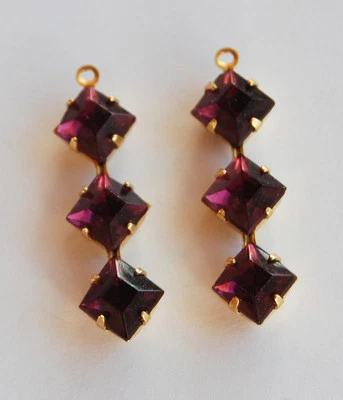 ВИНТАЖНОЕ ГРАНЕНОЕ СТЕКЛО В ЛАТУНИ ТРОЙНОЙ КВАДРАТ ПОДВЕСКИ БУСИНЫ 27 мм цвета - Изображение 1 из 2